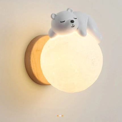 Applique Murale Ours en Bois Gravé, Luminaire Décoratif pour Chambre Bébé - Luminous Place