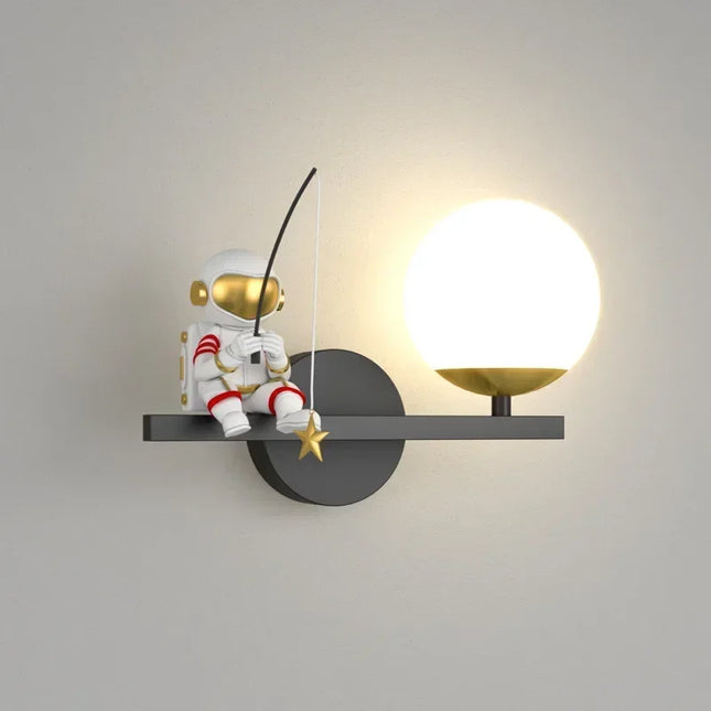 Applique Murale Moderne Enfants Lune Astronaute LED Verre Dépoli