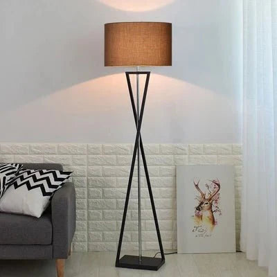 Lampadaire autoportant en fer au design nordique moderne, lumière d’ambiance intérieure - Luminous Place