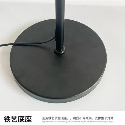Lampadaire LED autoportant avec télécommande, design moderne pour intérieur - Luminous Place