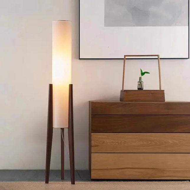 Lampadaire Wabi Sabi en bois de noyer noir, design zen japonais - Luminous Place
