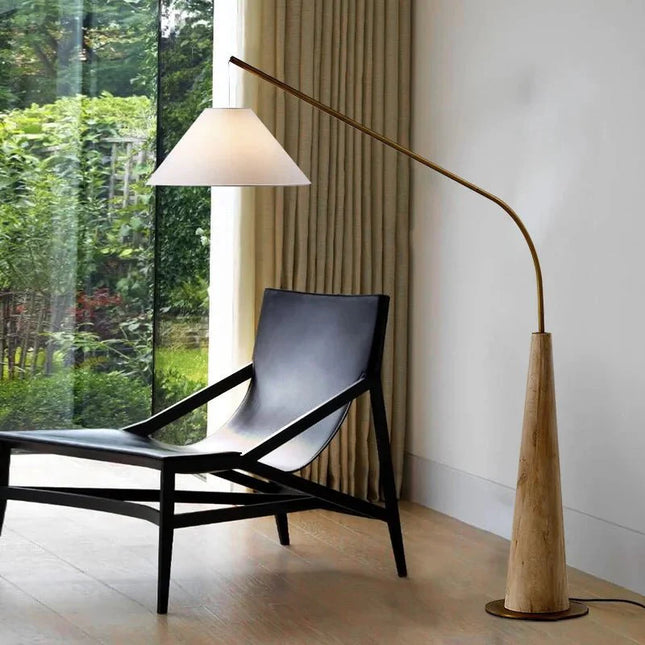 Lampadaire nordique en bois noyer Wabi Sabi, design minimaliste pour salon et chambre - Luminous Place