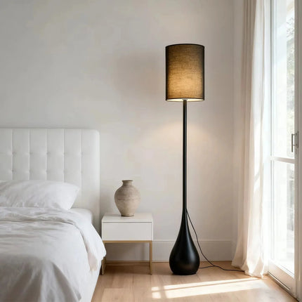 Lampadaire Wabi - Sabi en fer et tissu crème, lumière LED chaleureuse pour salon et chambre - Luminous Place