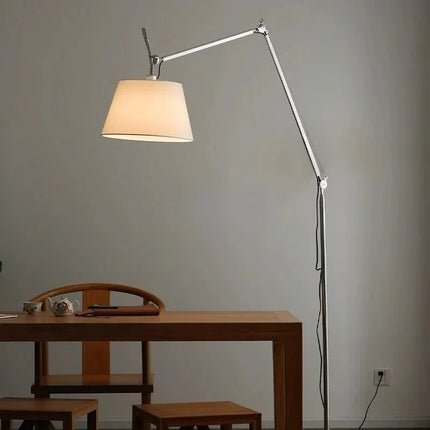 Lampadaire LED industriel en métal, bras réglable télescopique, ambiance cosy - Luminous Place