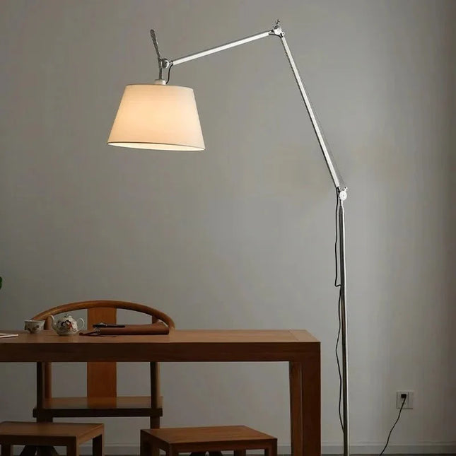 Lampadaire LED industriel en métal, bras réglable télescopique, ambiance cosy - Luminous Place