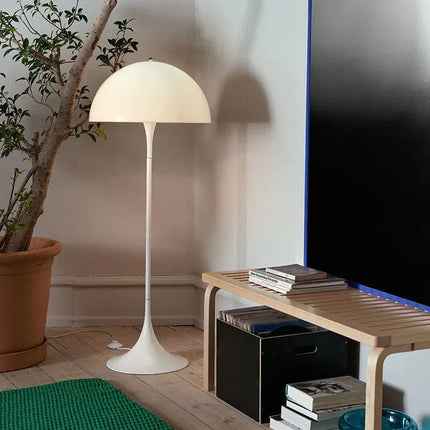 Lampadaire nordique en fer et acrylique, lumière d’angle décorative pour salon et bureau - Luminous Place