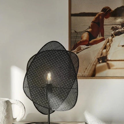 Lampadaire en rotin tricoté style français, ambiance cosy pour salon et chambre - Luminous Place