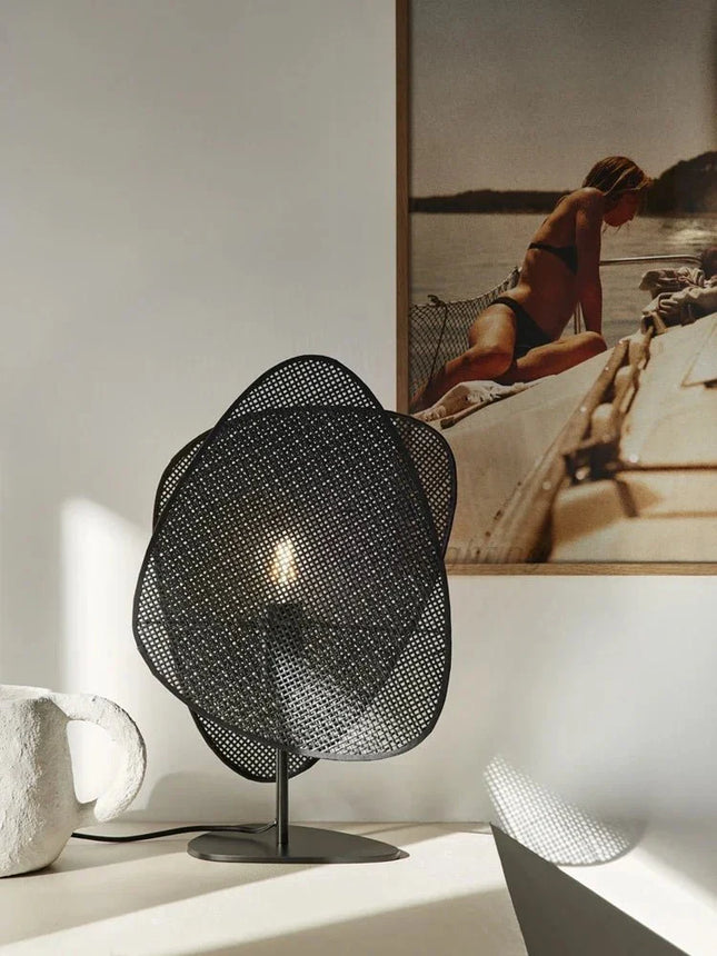 Lampadaire en rotin tricoté style français, ambiance cosy pour salon et chambre - Luminous Place