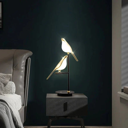 Lampadaire LED autoportant oiseau en acrylique design Art Déco - Luminous Place