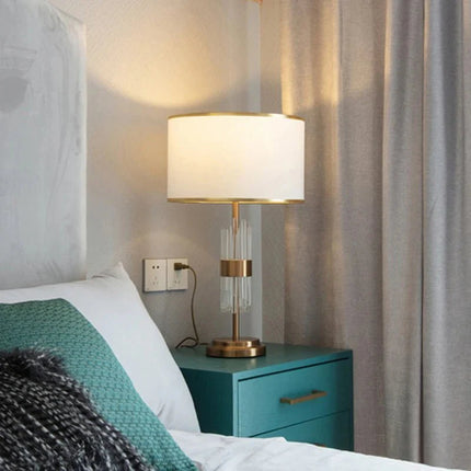 Lampe de table en cristal et fer avec abat - jour en tissu, éclairage LED chaleureux pour chambre et salon - Luminous Place