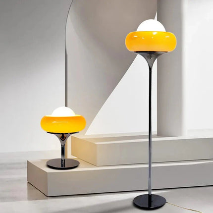 Lampe de table vintage médiévale à intensité variable avec abat - jour en verre pour ambiance chaleureuse - Luminous Place