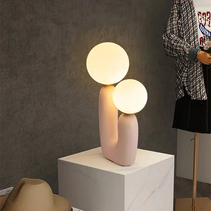 Lampe de table boule en verre et résine, design postmoderne nordique, éclairage cosy pour chambre et salon - Luminous Place