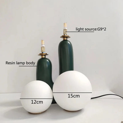 Lampe de table boule en verre et résine, design postmoderne nordique, éclairage cosy pour chambre et salon - Luminous Place