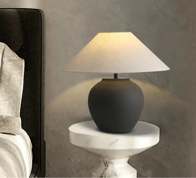 Lampe de table Wabi Sabi en céramique noire style japonais rétro avec lumière chaude réglable - Luminous Place