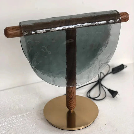 Lampe de table en verre et bois grain, lumière d’ambiance chaleureuse pour salon - Luminous Place