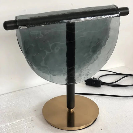 Lampe de table en verre et bois grain, lumière d’ambiance chaleureuse pour salon - Luminous Place