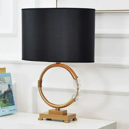 Lampe de table design américain en cristal avec éclairage LED intérieur - Luminous Place