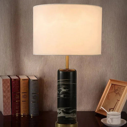 Lampe de table en marbre LED design nordique luxe pour intérieur - Luminous Place