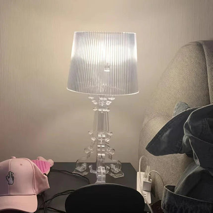 Lampe de table fantôme baroque transparente en acrylique LED ambiance cosy - Luminous Place