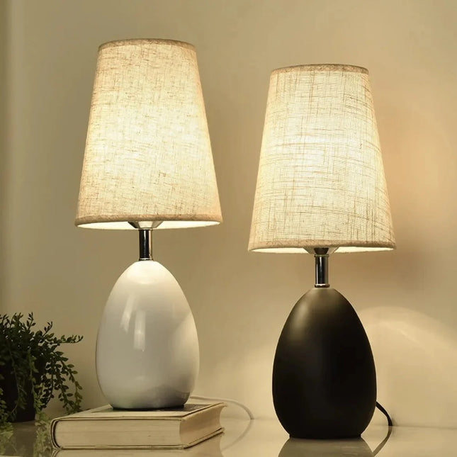 Lampe de table moderne en métal noir avec lumière LED chaude rétro - Luminous Place