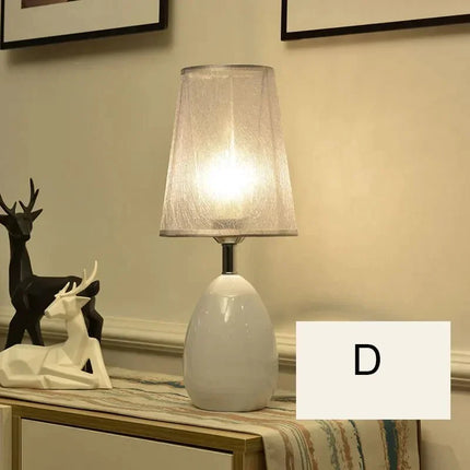 Lampe de table moderne en métal noir avec lumière LED chaude rétro - Luminous Place