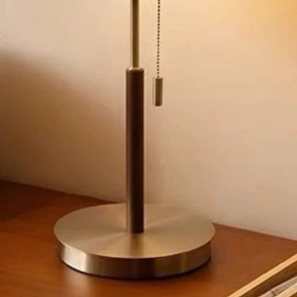 Lampe de table Bauhaus en verre, éclairage d’intérieur simple et cosy - Luminous Place