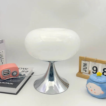 Lampe de table moderne LED Auhaus en verre dépoli vert pomme, ambiance vintage - Luminous Place