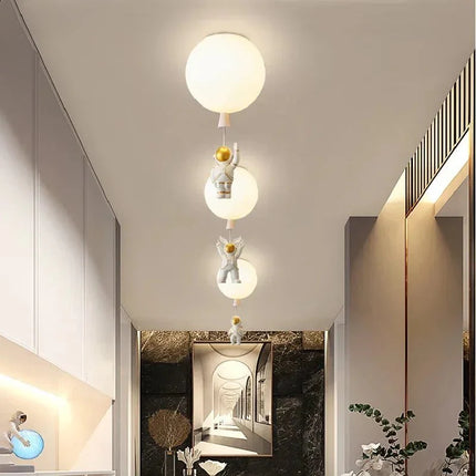 Lampe Enfant Plafonnier LED Ballon Astronome Design Nordique Lumière Chaude - Luminous Place
