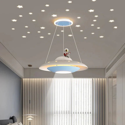 Lampe Enfant Suspension UFO Étoilée en Alliage Chrome, Lumière Variable Bleue/Rose - Luminous Place