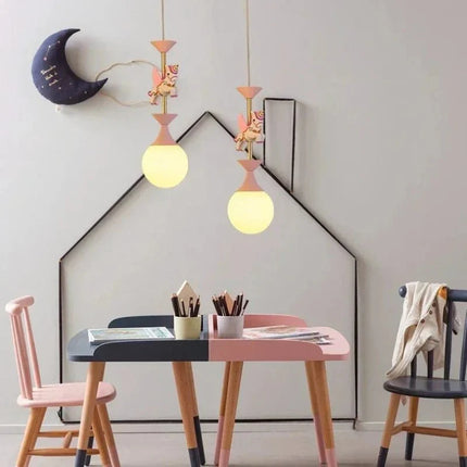 Lampe Enfant Suspension LED Carrousel Rose Design Créatif et Protection des Yeux - Luminous Place