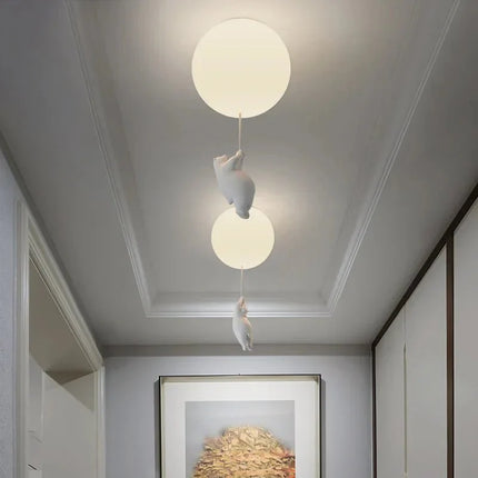 Lampe Enfant Suspension Ours Polaire LED en Résine Écologique pour Salon de Maternelle - Luminous Place