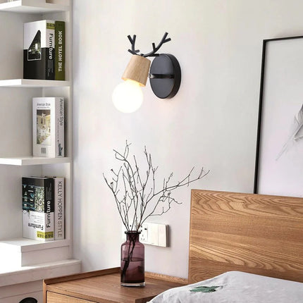 Lampe Enfant Applique Murale Nordique en Bois Cerf LED Réglable - Luminous Place