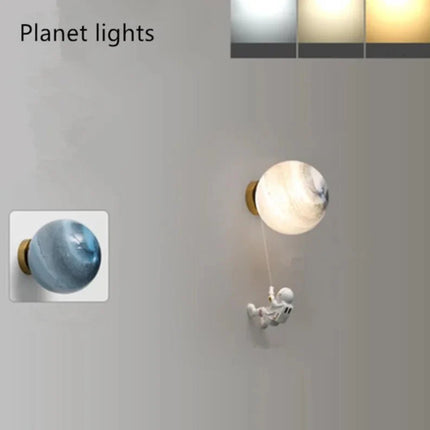 Lampe Enfant Murale Lune Créative en Verre avec LED Astronaute - Luminous Place