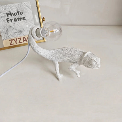 Lampe Enfant murale en résine lézard, lumière LED douce et décorative - Luminous Place