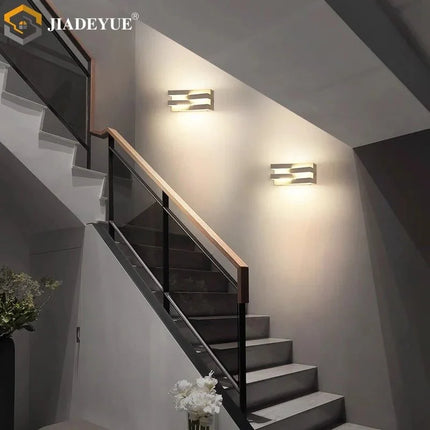 Luminaire Extérieur Applique Murale Carrée LED Moderne en Fer, Lumière Chaude - Luminous Place