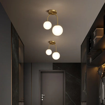 Plafonnier LED moderne en verre et métal pour intérieur design nordique
