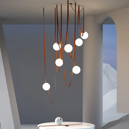 Suspension Art déco en verre blanc avec ampoules G9 pour intérieur élégant