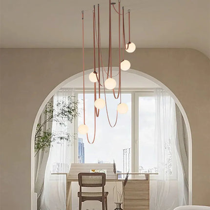 Suspension Art déco en verre blanc avec ampoules G9 pour intérieur élégant