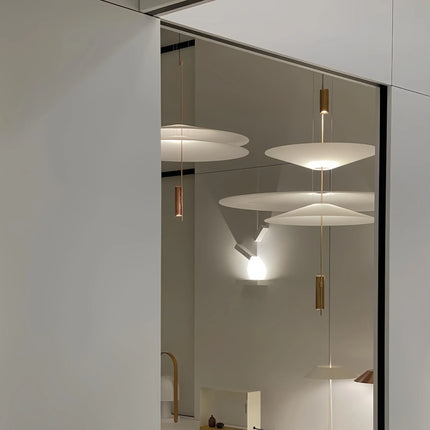 Suspension LED design nordique en acrylique et métal pour salon et salle à manger