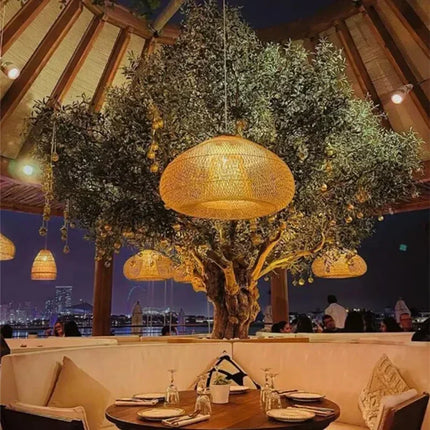 Suspension grand lustre en rotin tissé main style Boho ambiance chaleureuse