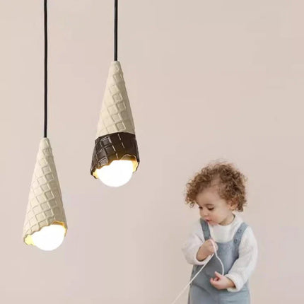 Suspension LED en céramique motif crème glacée, lumière douce pour chambre d’enfant