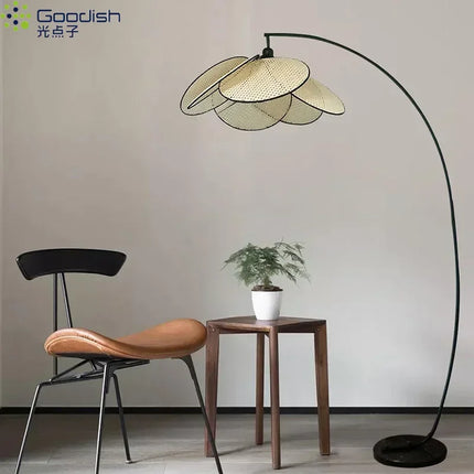 Suspension LED Wabi Sabi Japonais en bambou et rotin, lumière chaude pour intérieur élégant