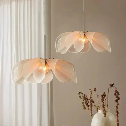Suspension tissu Wabi-sabi à fleur E27 pour ambiance cosy salon et cuisine
