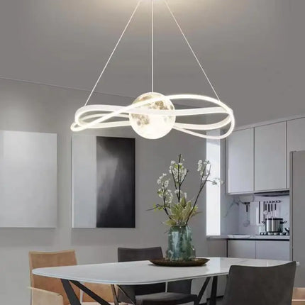 Suspension LED moderne minimaliste en aluminium, lumière dimmable et ambiance chaleureuse