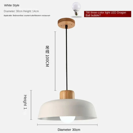 Suspension design nordique moderne en aluminium, lumière chaude et ambiance cosy