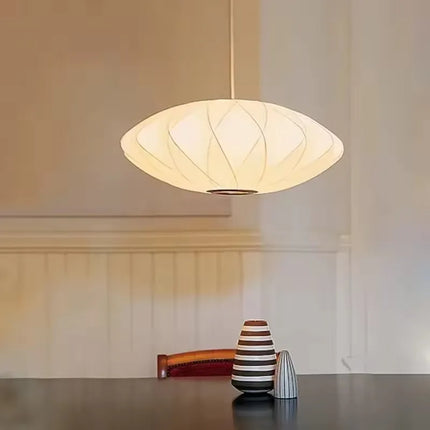 Suspension LED en soie design danois, luminaire d’intérieur haut de gamme