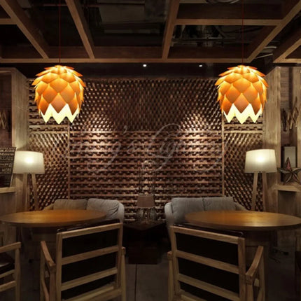 Suspension LED en Bois Forme Pomme de Pin Design Nordique Moderne