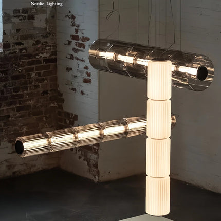 Suspension LED design italien en verre gris fumé, lumière chaude ambiance cosy