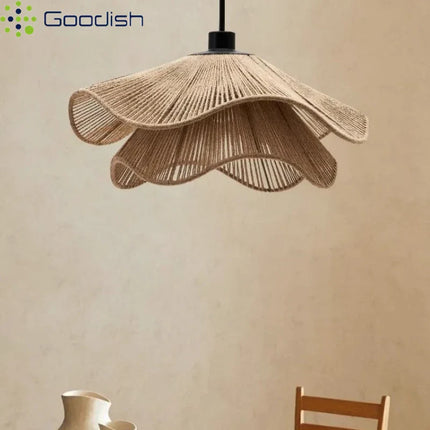 Suspension vintage en rotin tissé forme fleur Wabi Sabi lumière chaude