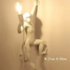 Mur blanc gauche / Lumière chaude